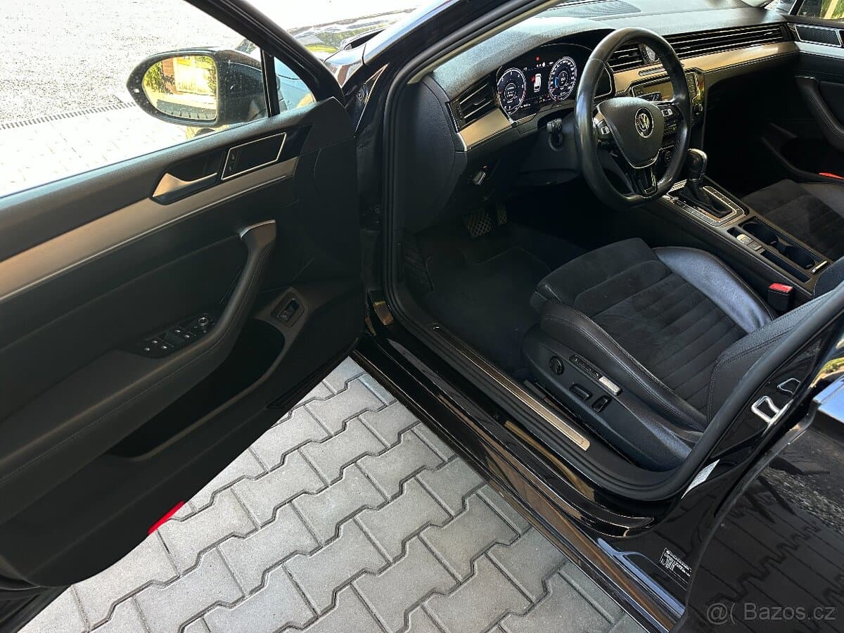 2016 Volkswagen PASSAT - 5