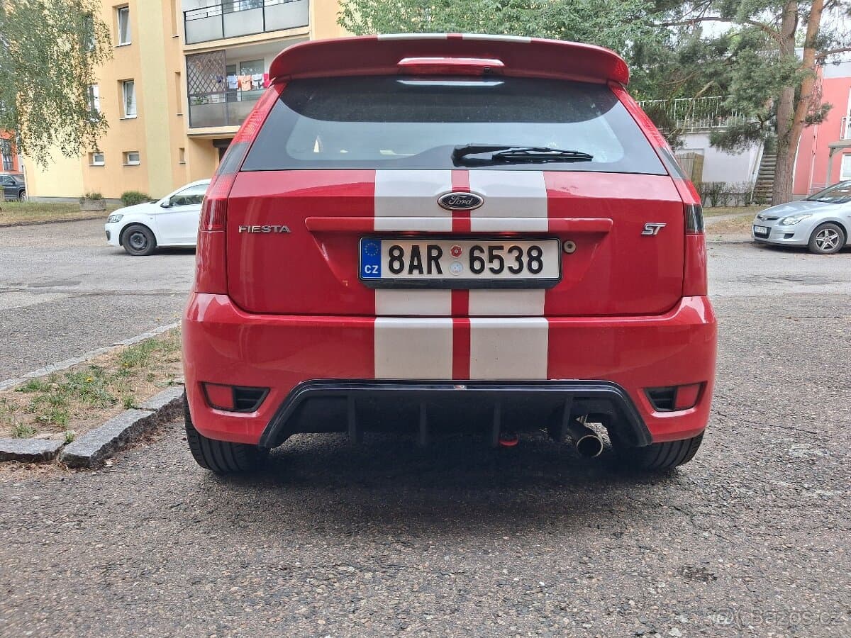2005 Ford FIESTA - 5