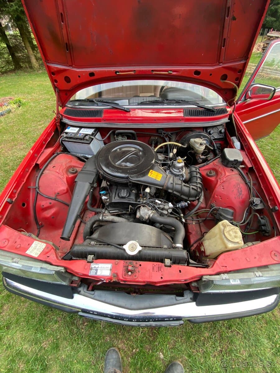 1984 Mercedes-Benz 190 - 5