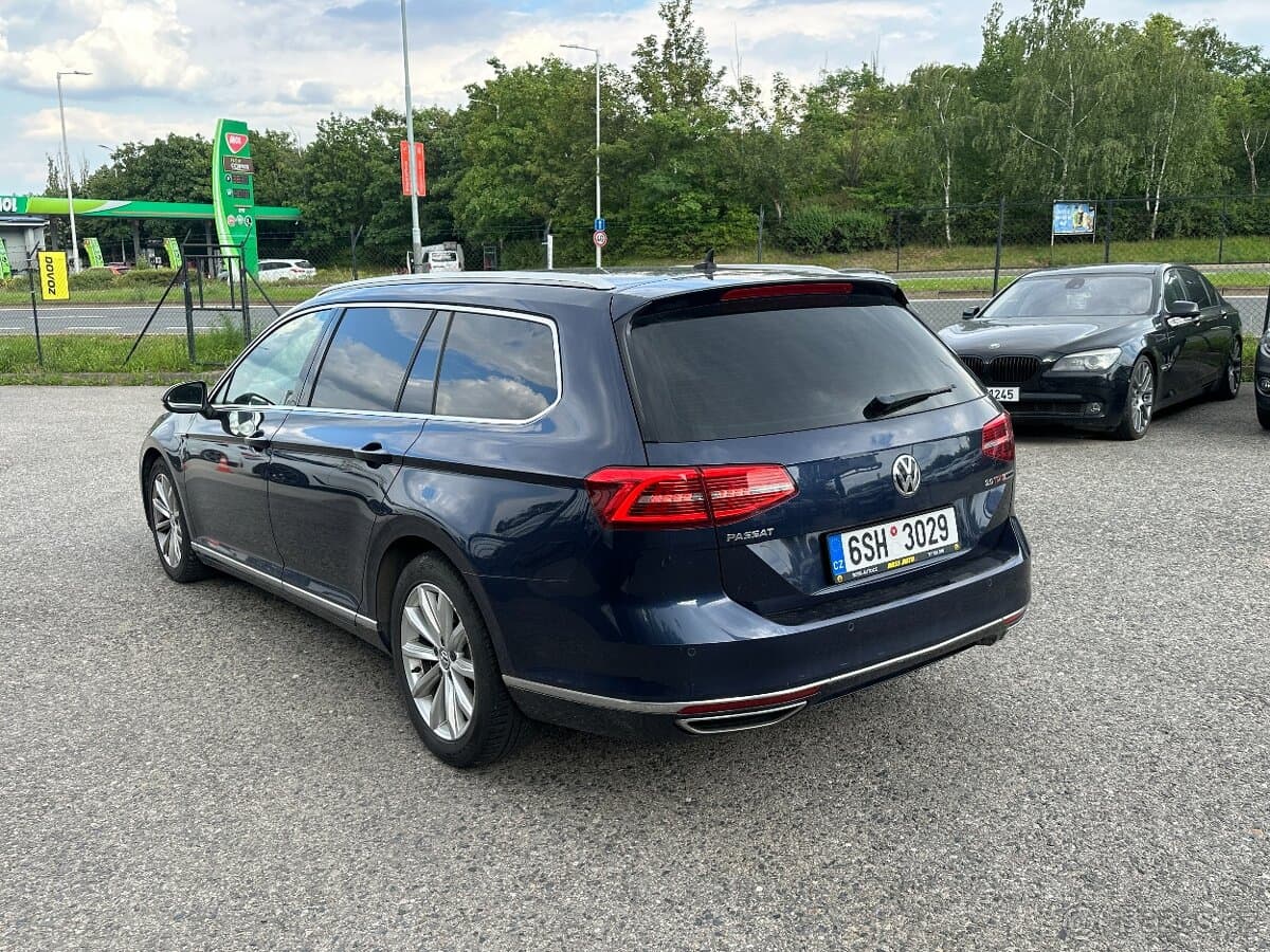 2015 Volkswagen PASSAT - 5