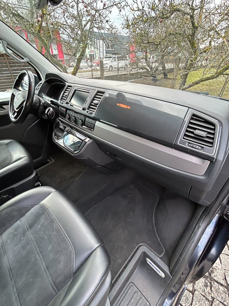 Volkswagen MULTIVAN - 5
