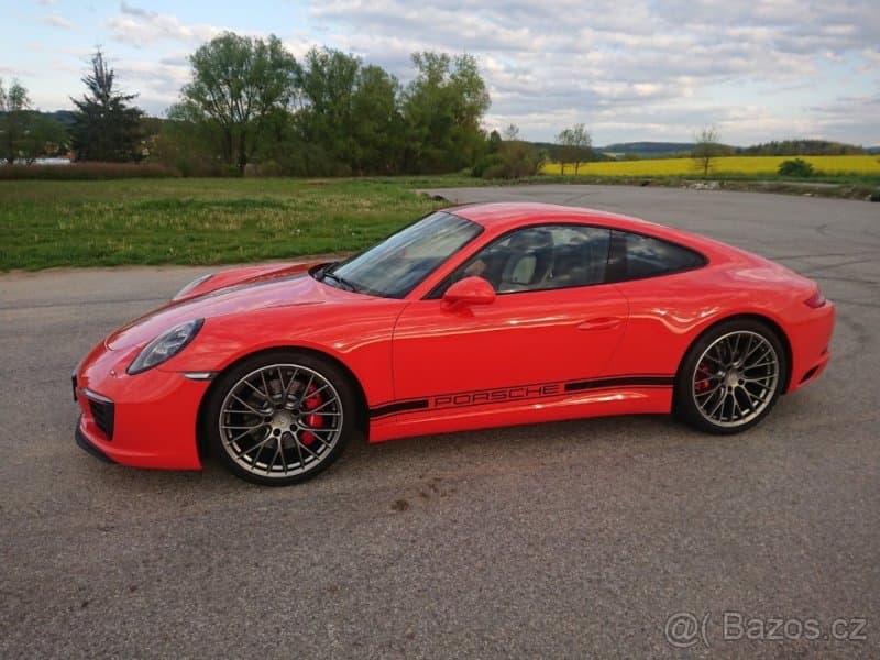 2016 Porsche 911 - 5