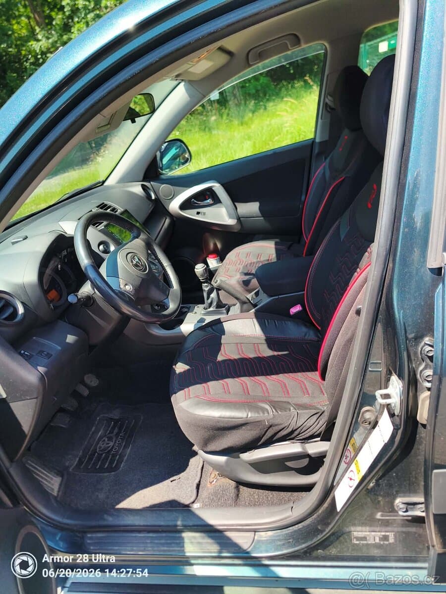 Toyota RAV4 - 5