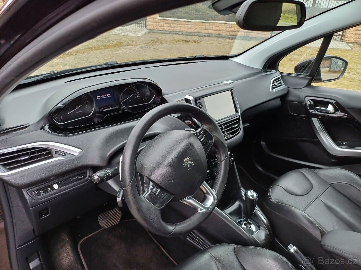 2012 Peugeot 208 - 5