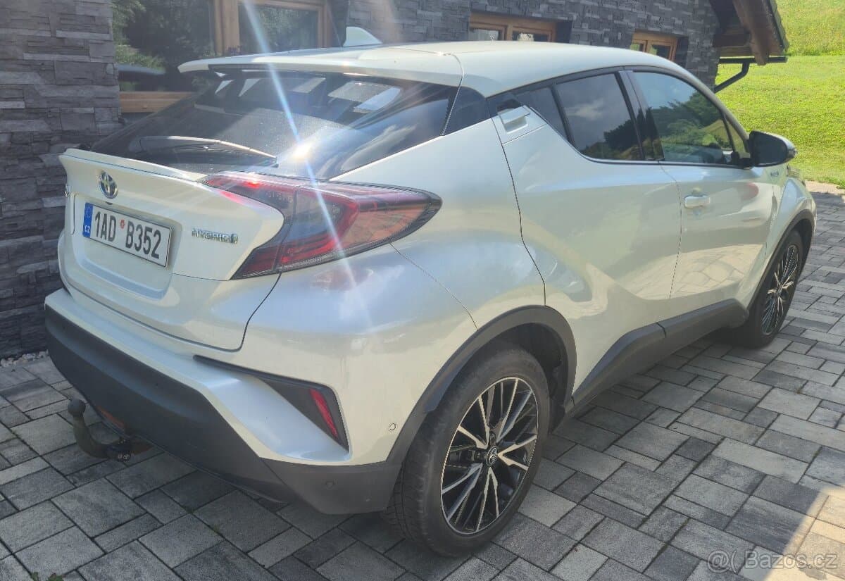 2017 Toyota C-HR - 5