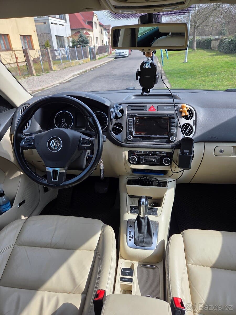 2011 Volkswagen TIGUAN - 5