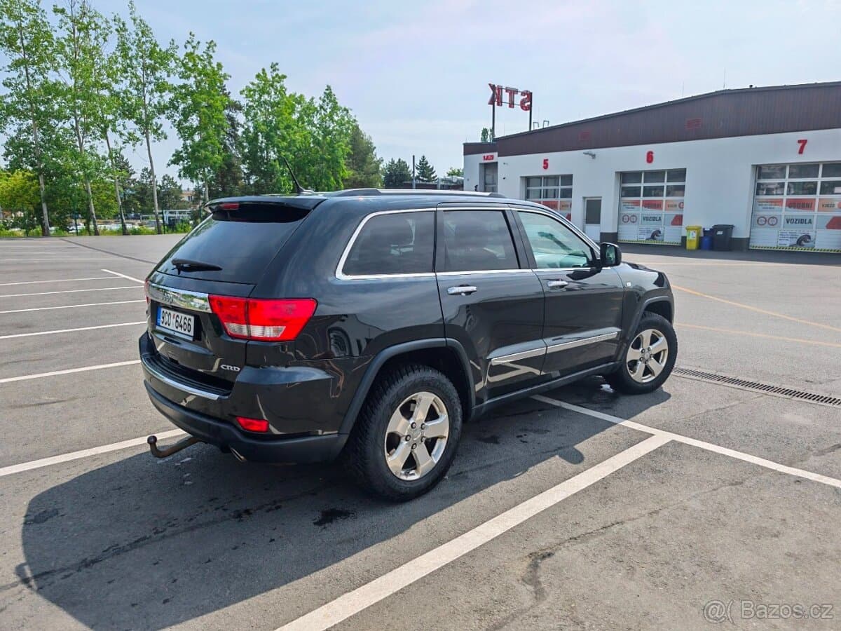 2013 Jeep CHEROKEE - 5