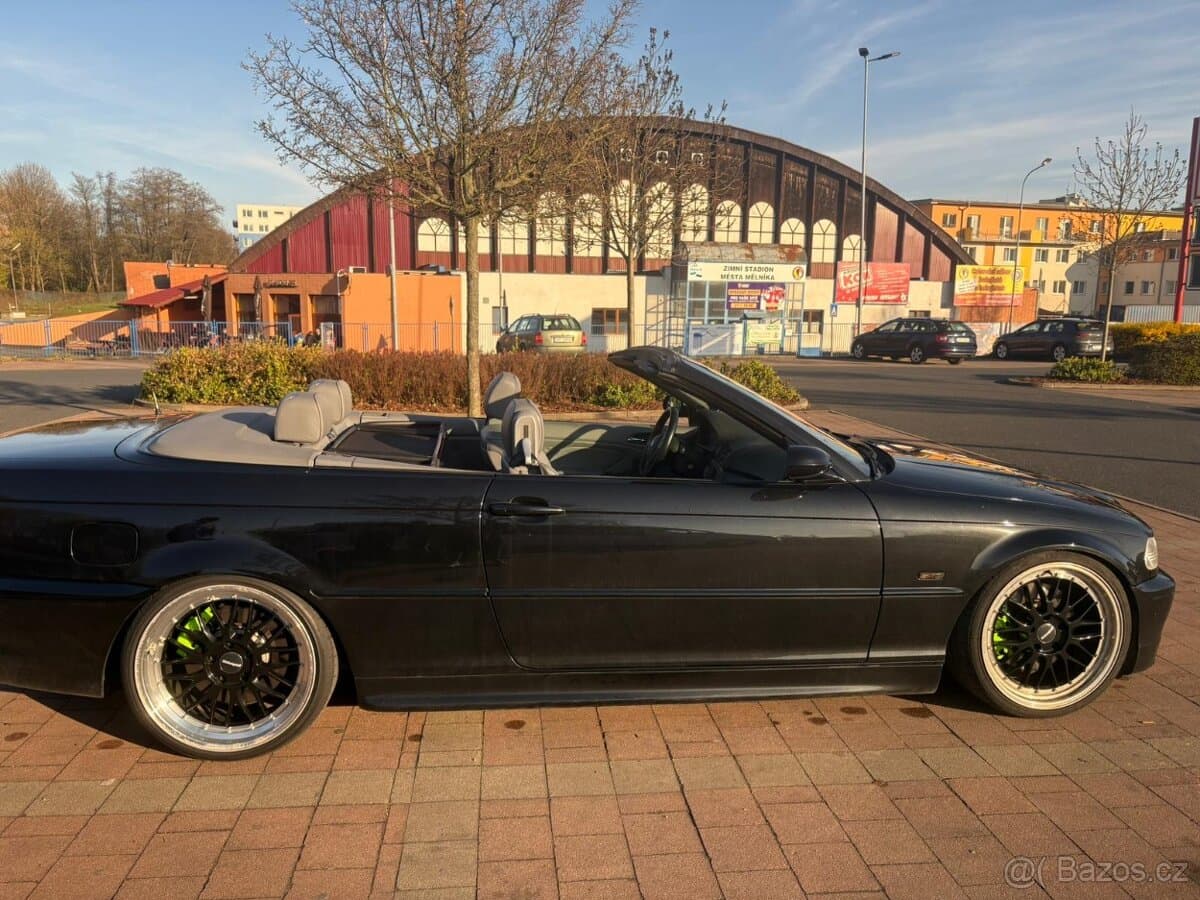 2002 BMW 3-SERIES - 5