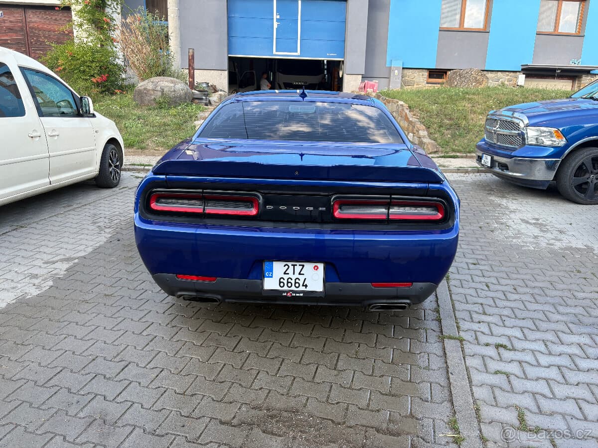 2019 Dodge CHALLENGER - 5