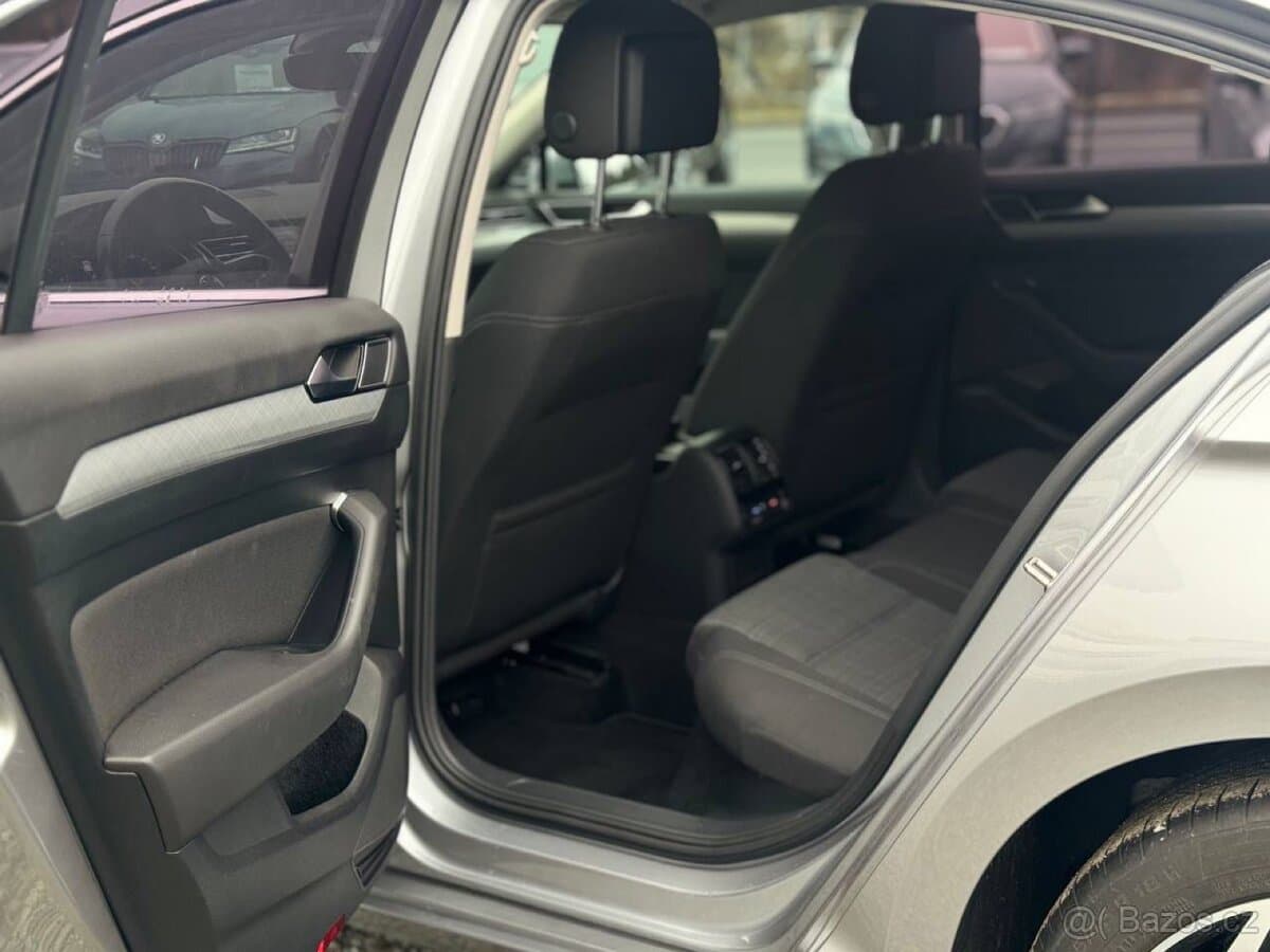 2020 Volkswagen PASSAT - 5