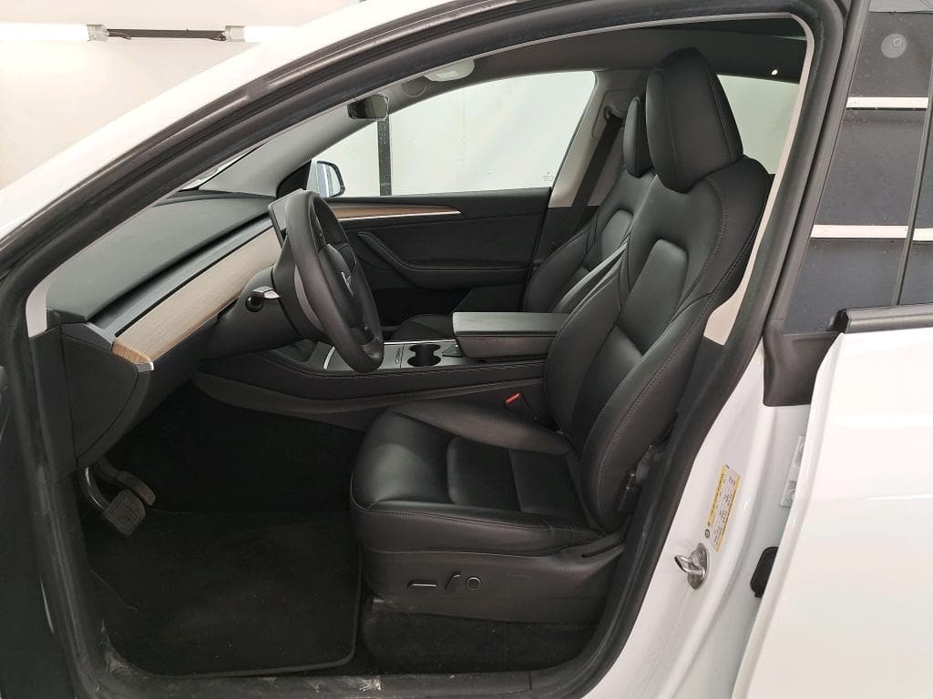2024 Tesla MODEL Y - 5