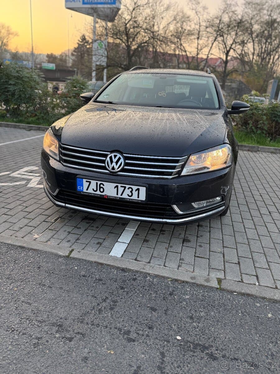 2013 Volkswagen PASSAT - 5