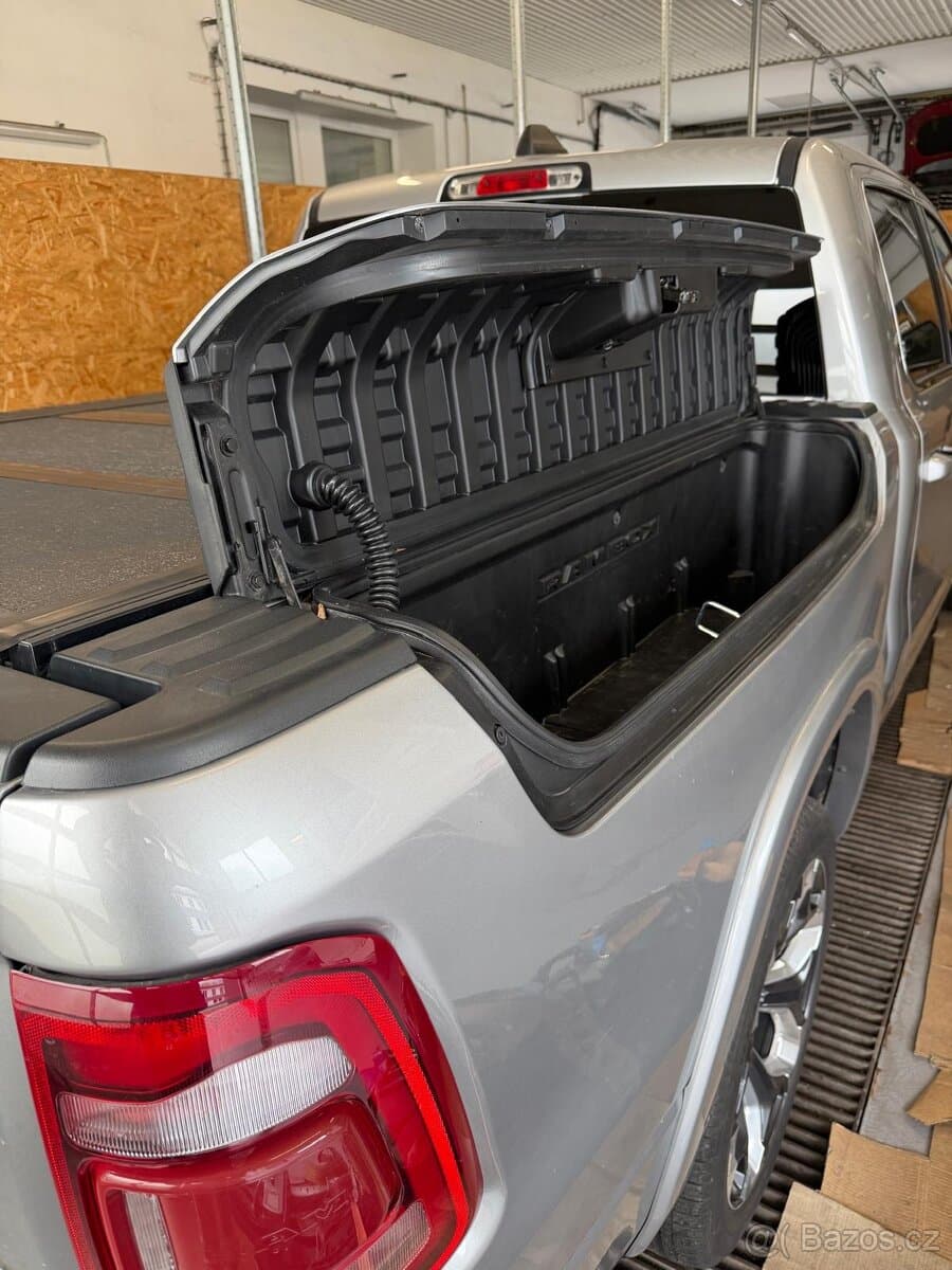 2022 RAM 1500 - 5
