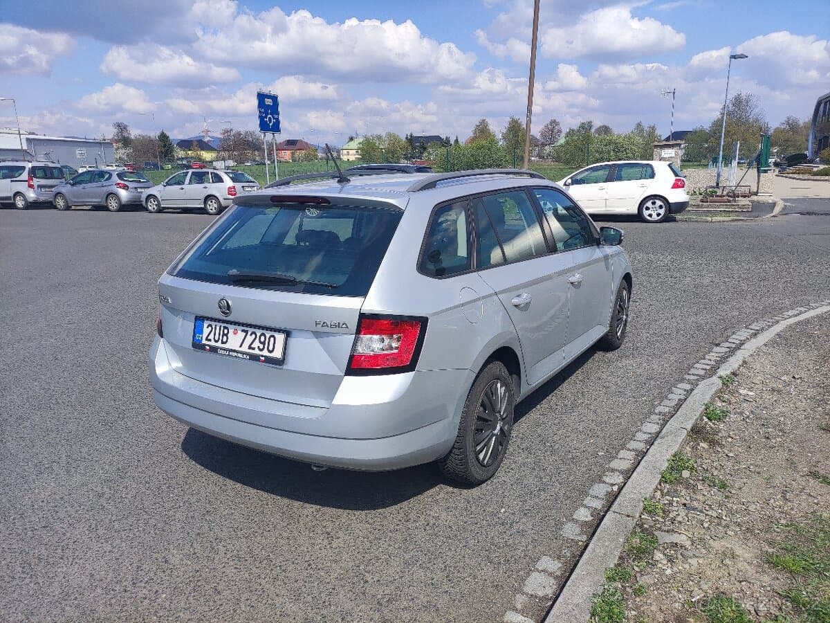 2015 Škoda FABIA - 5