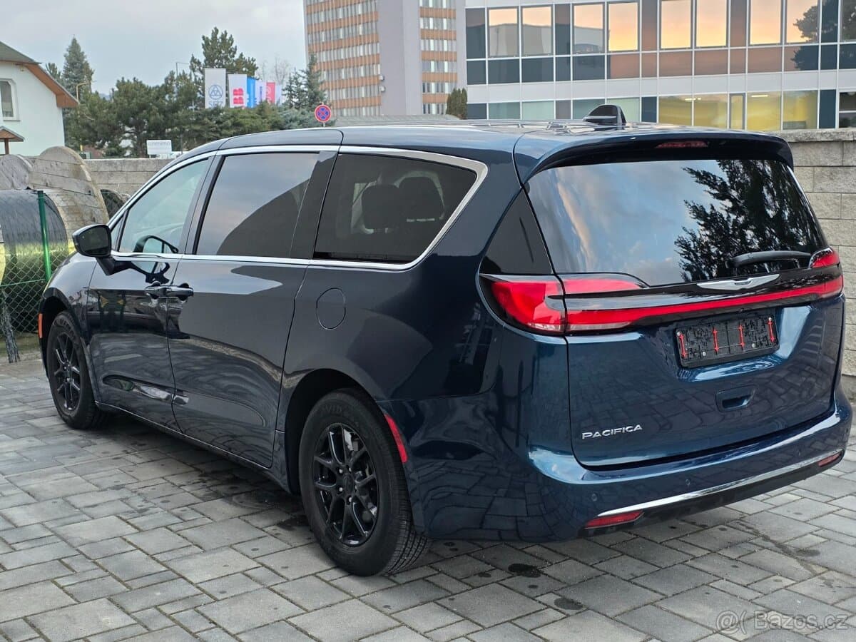 2023 Chrysler PACIFICA - 5