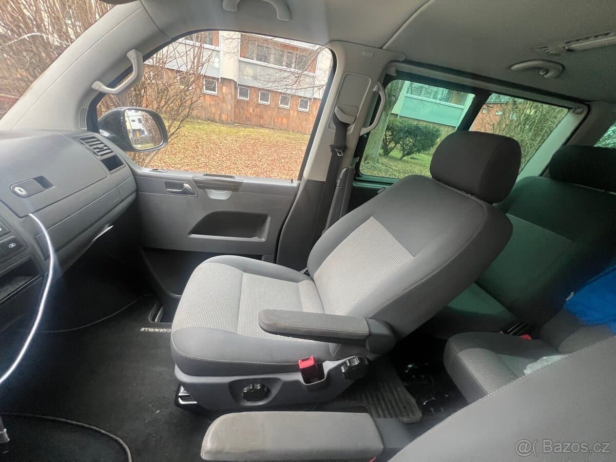 2012 Volkswagen CARAVELLE - 5