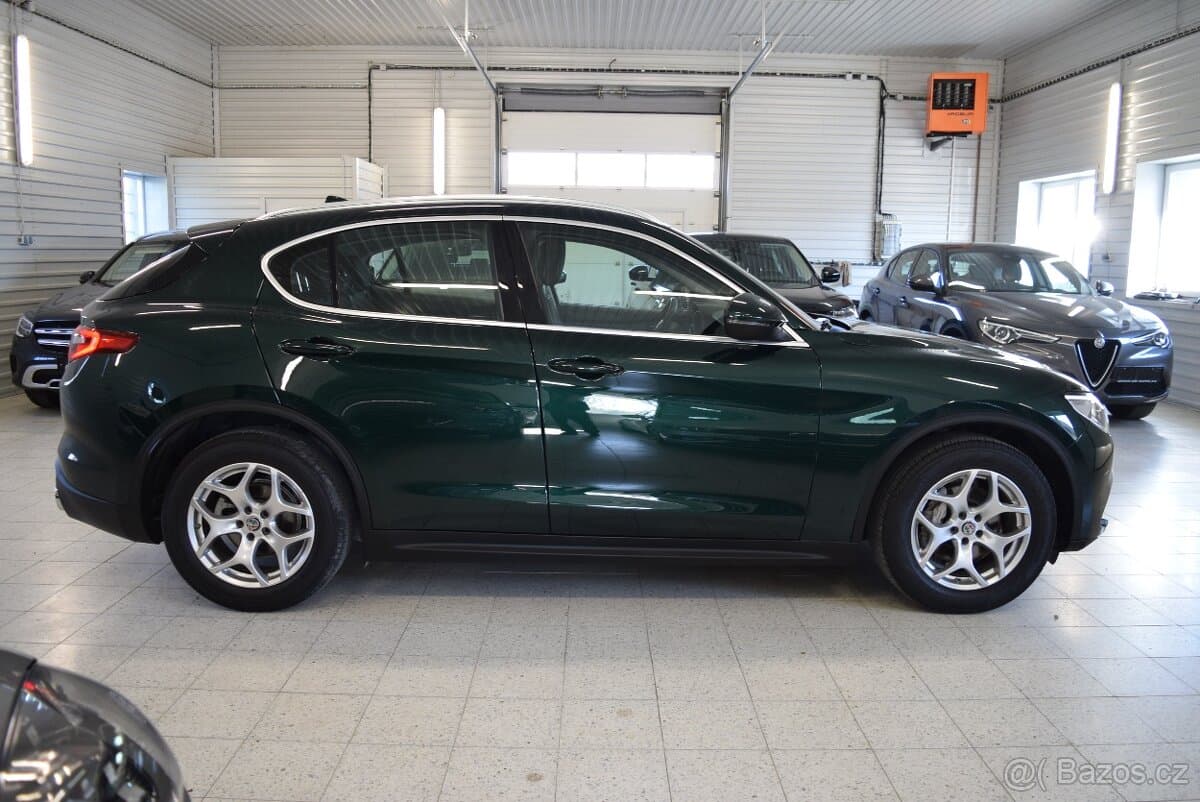 2021 Alfa Romeo STELVIO - 5