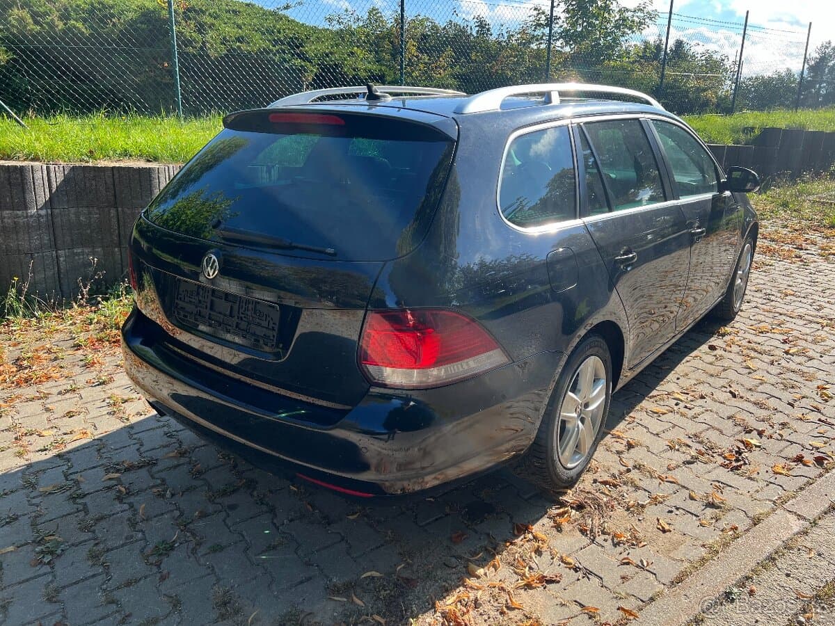 2010 Volkswagen GOLF - 5