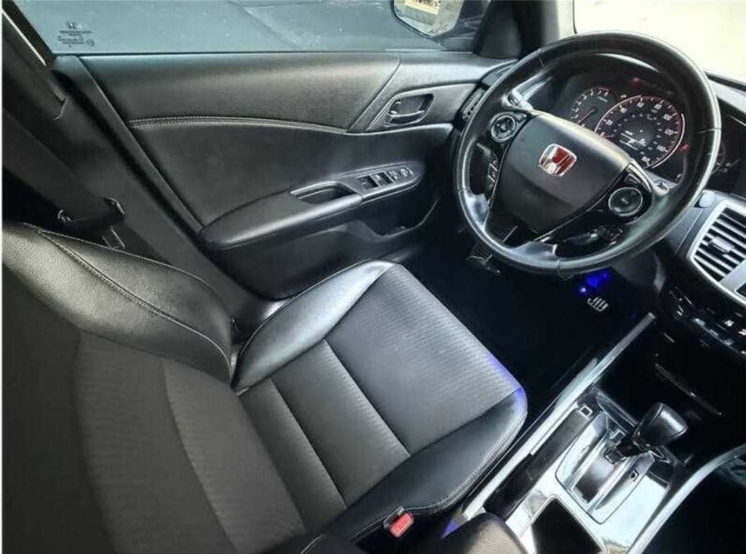 2017 Honda ACCORD - 5