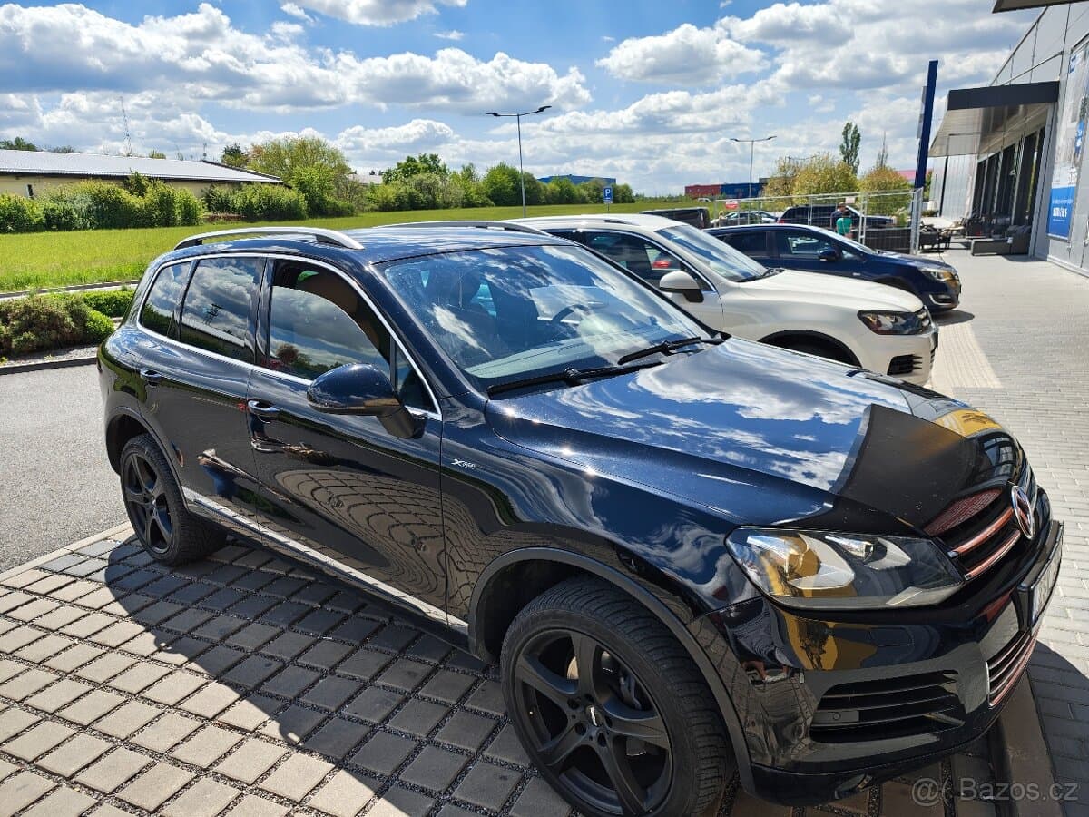 2010 Volkswagen TOUAREG - 5
