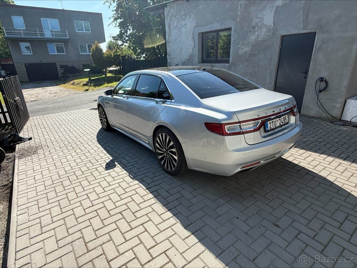 2017 Lincoln CONTINENTAL - 5