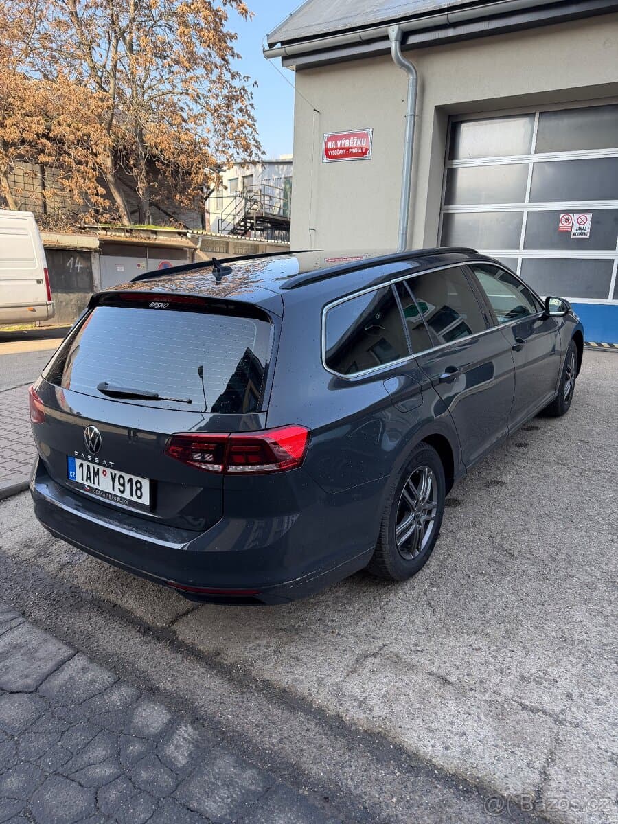 2021 Volkswagen PASSAT - 5