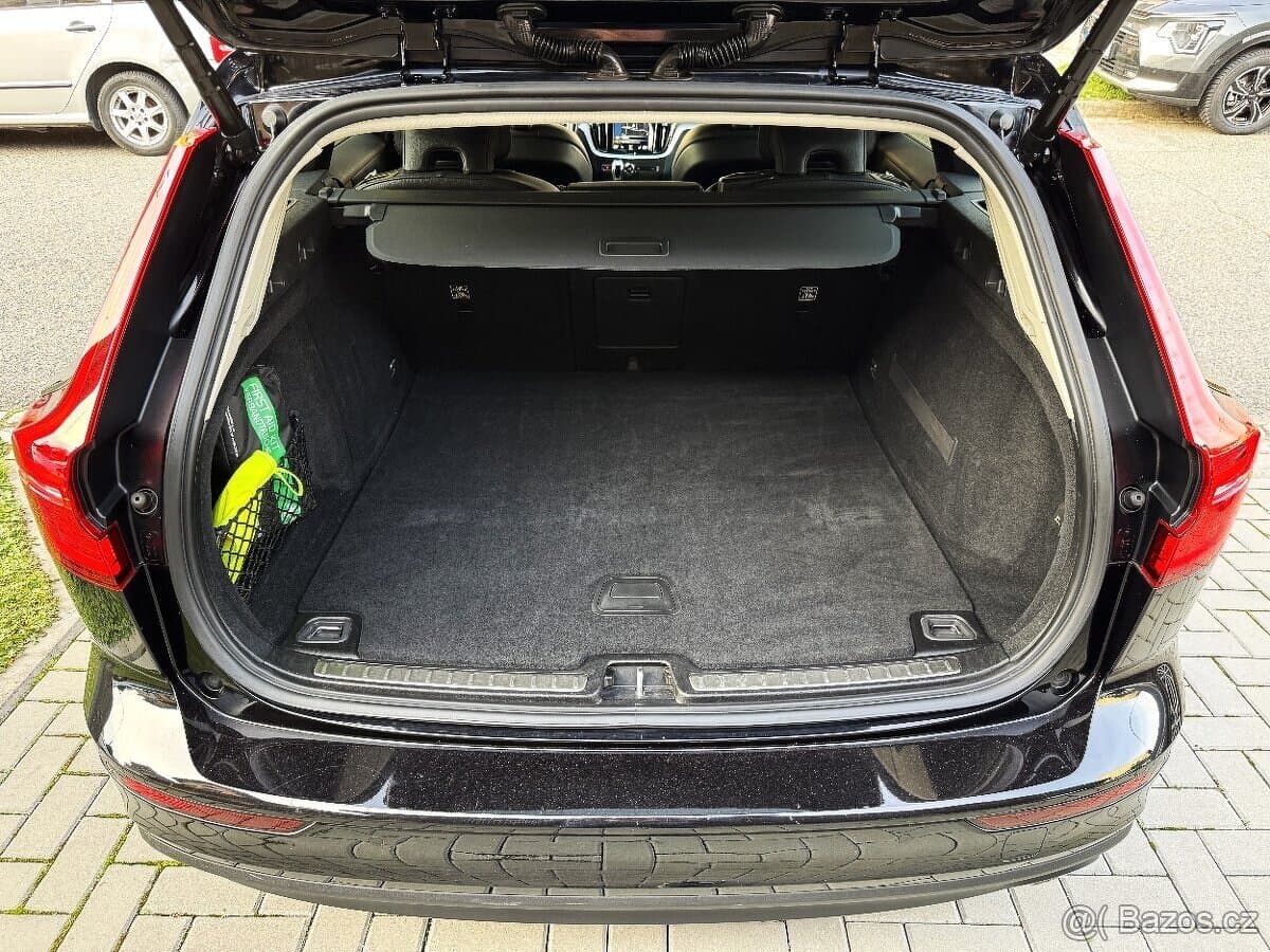 2020 Volvo V60 - 5