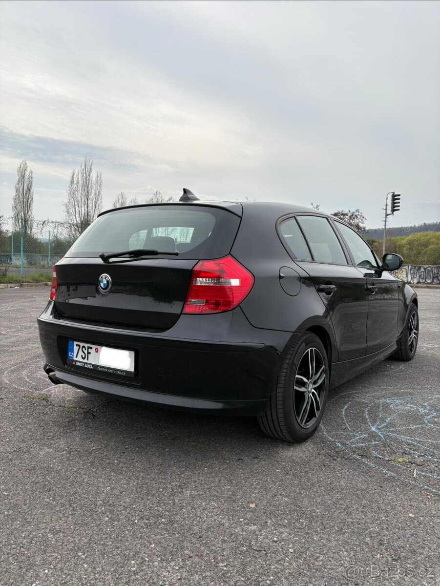 2011 BMW 1-SERIES - 5