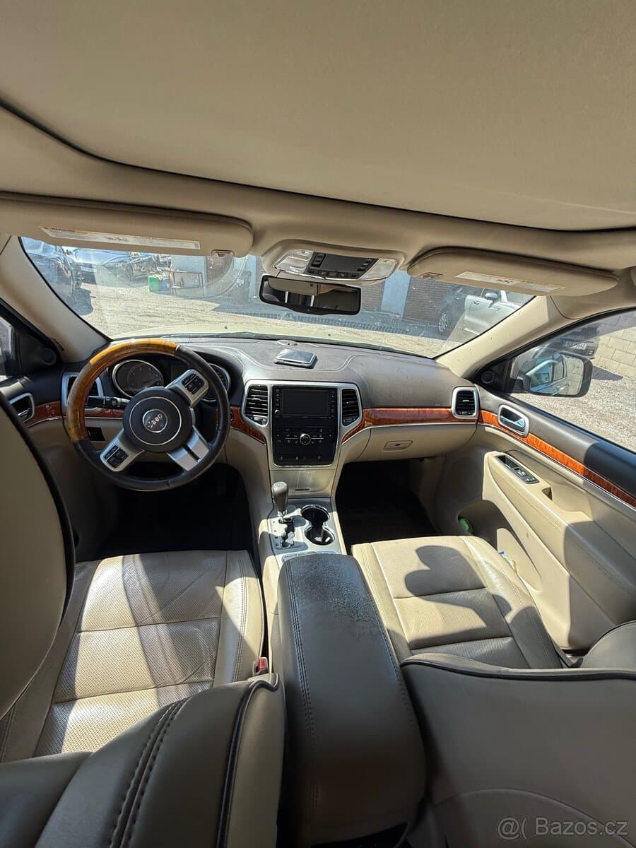 2011 Jeep CHEROKEE - 5