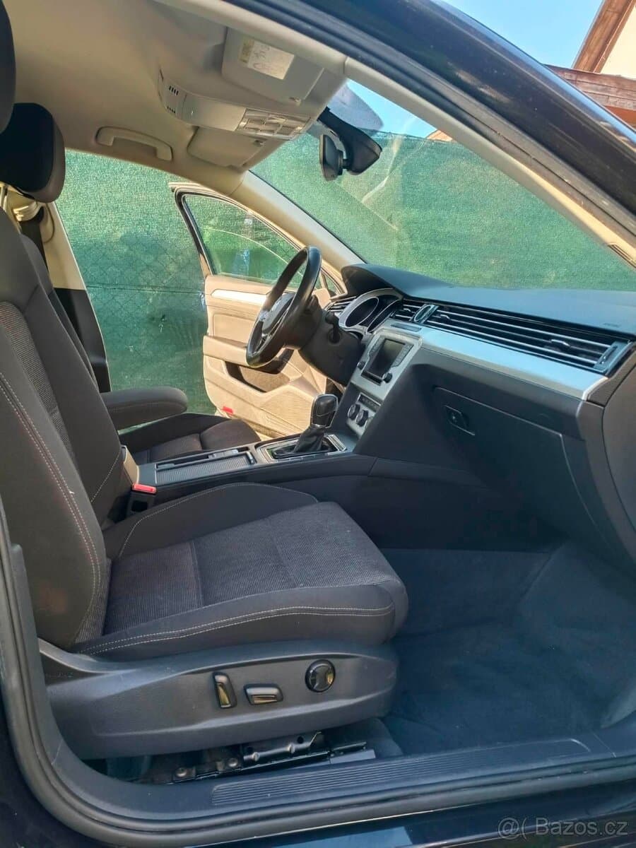 2015 Volkswagen PASSAT - 5