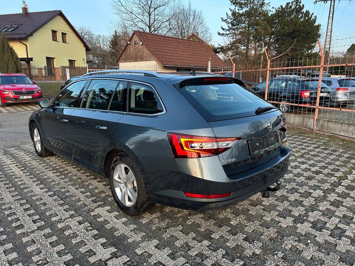 2019 Škoda SUPERB - 5