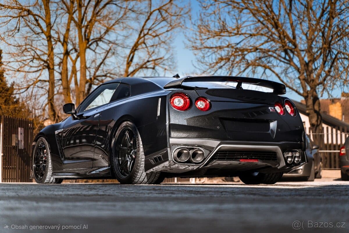 Nissan GT-R - 5