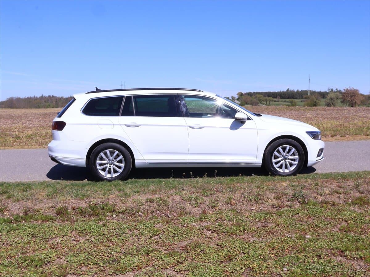 2022 Volkswagen PASSAT - 5