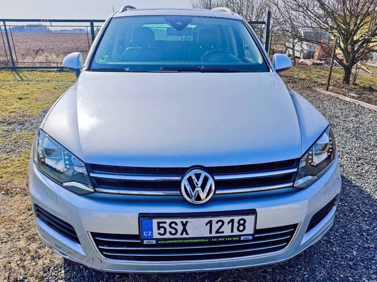 2011 Volkswagen TOUAREG - 5
