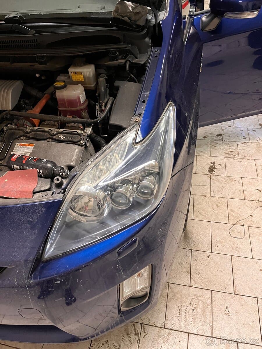 Toyota PRIUS - 5