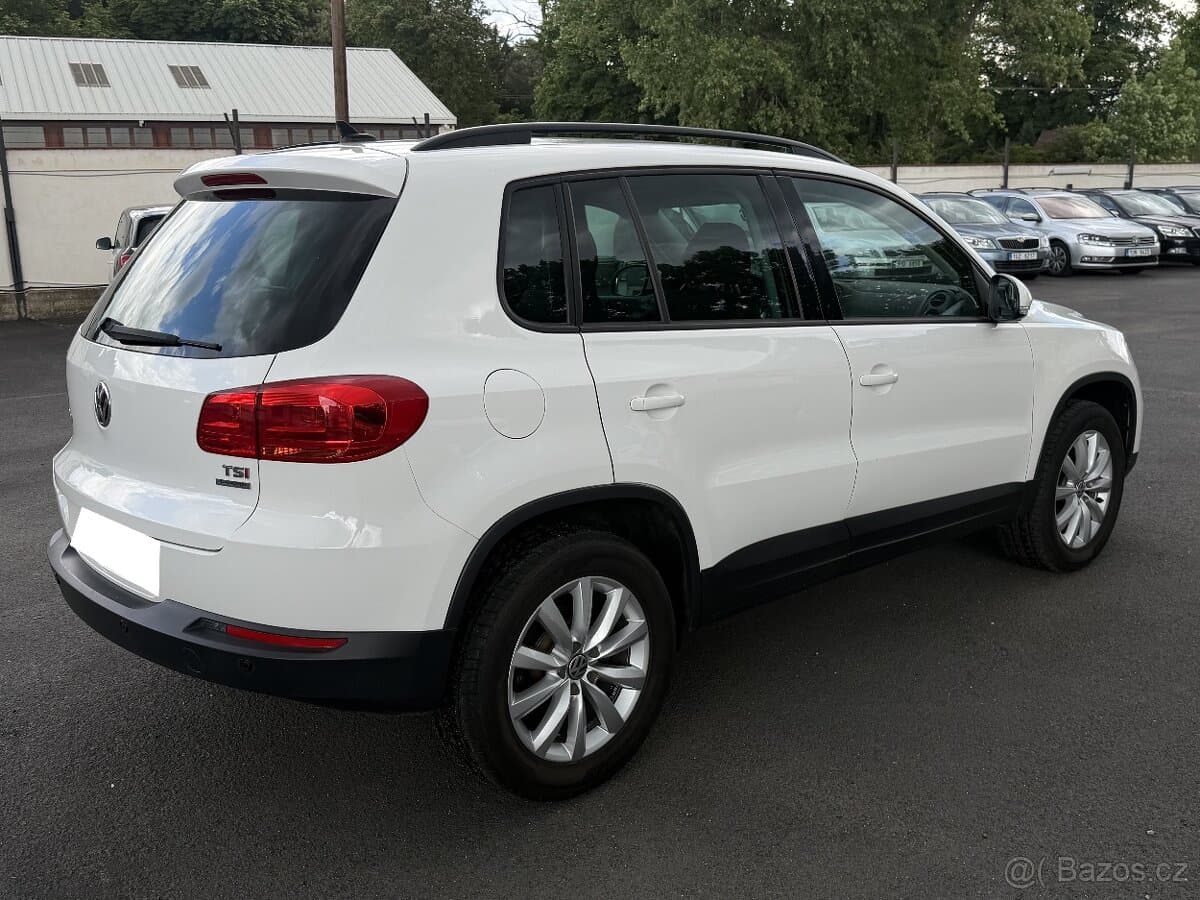 2012 Volkswagen TIGUAN - 5