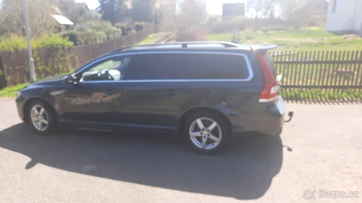 2014 Volvo V70 - 5