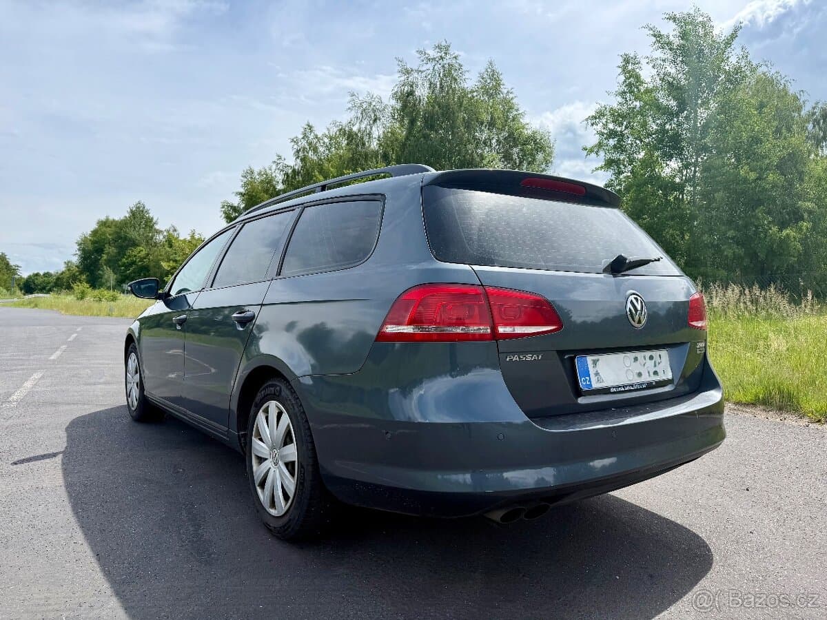 2013 Volkswagen PASSAT - 5