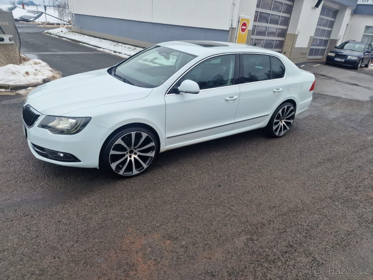 2013 Škoda SUPERB - 5