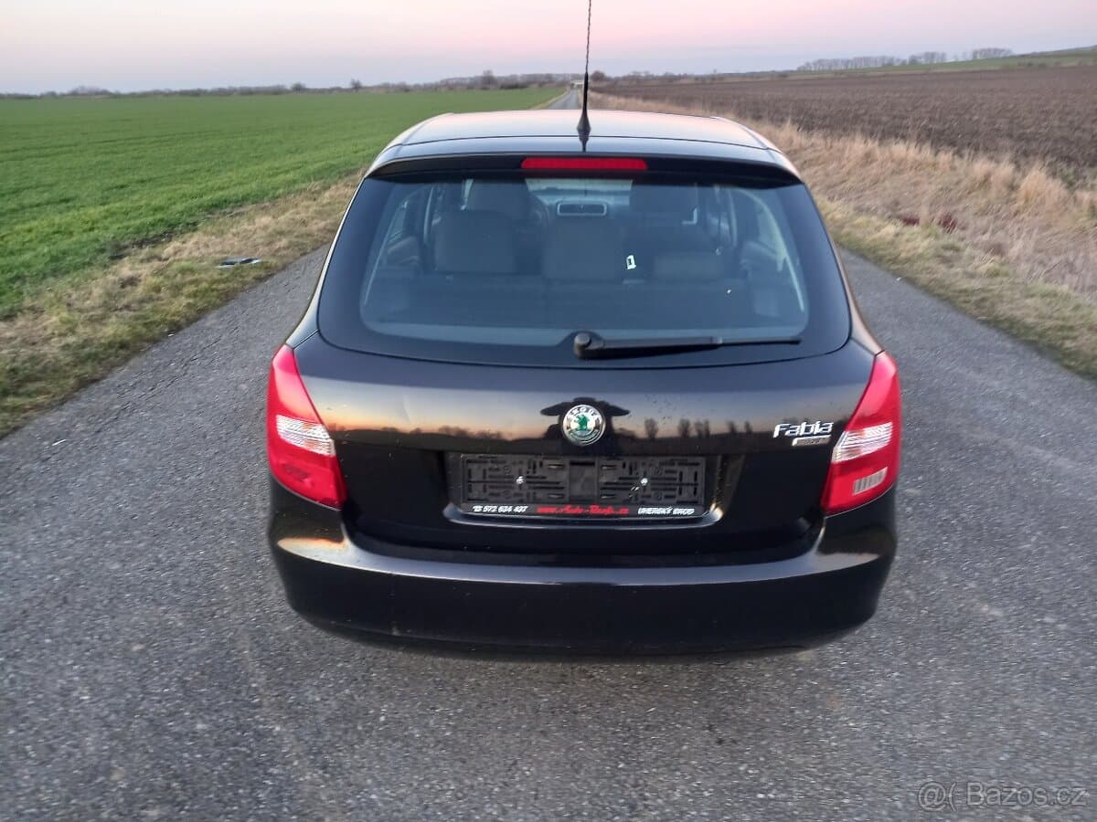 2010 Škoda FABIA - 5
