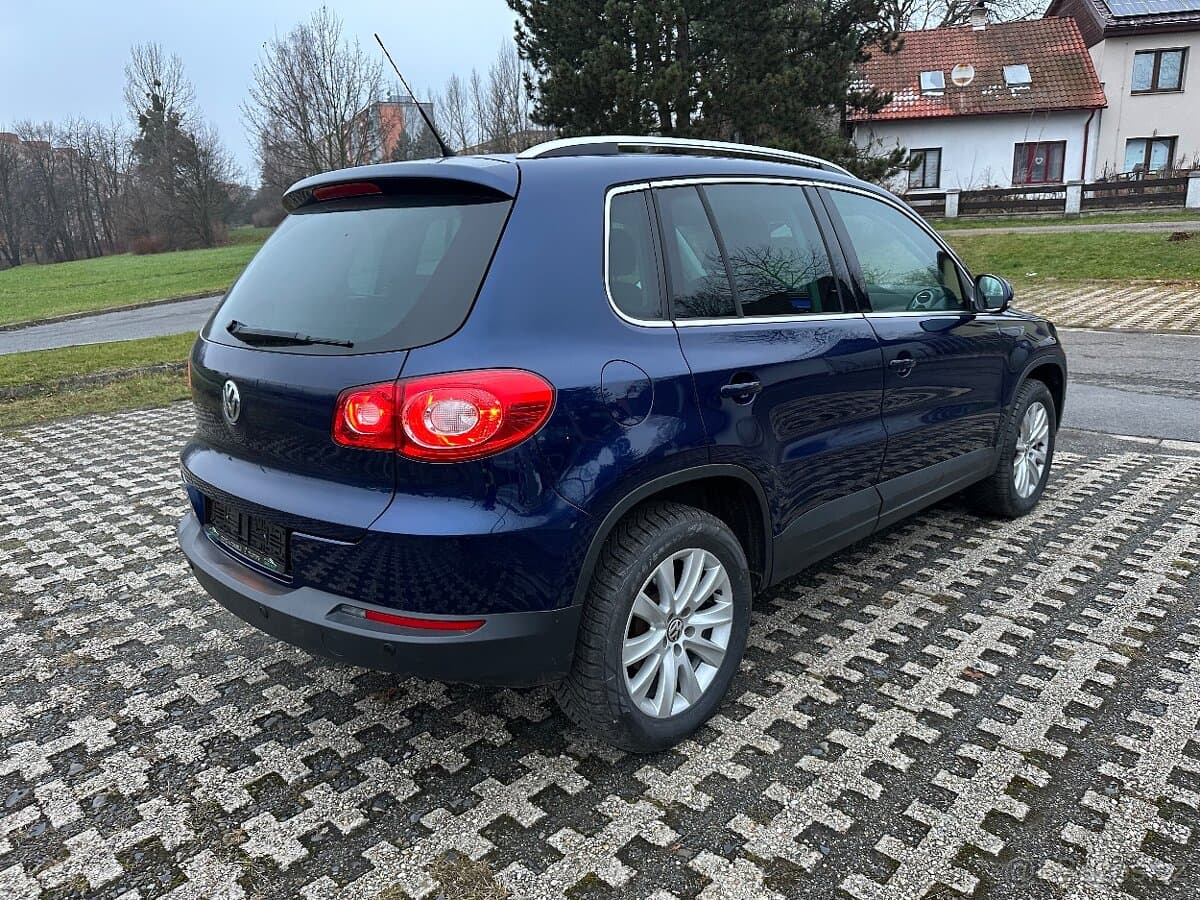 2010 Volkswagen TIGUAN - 5