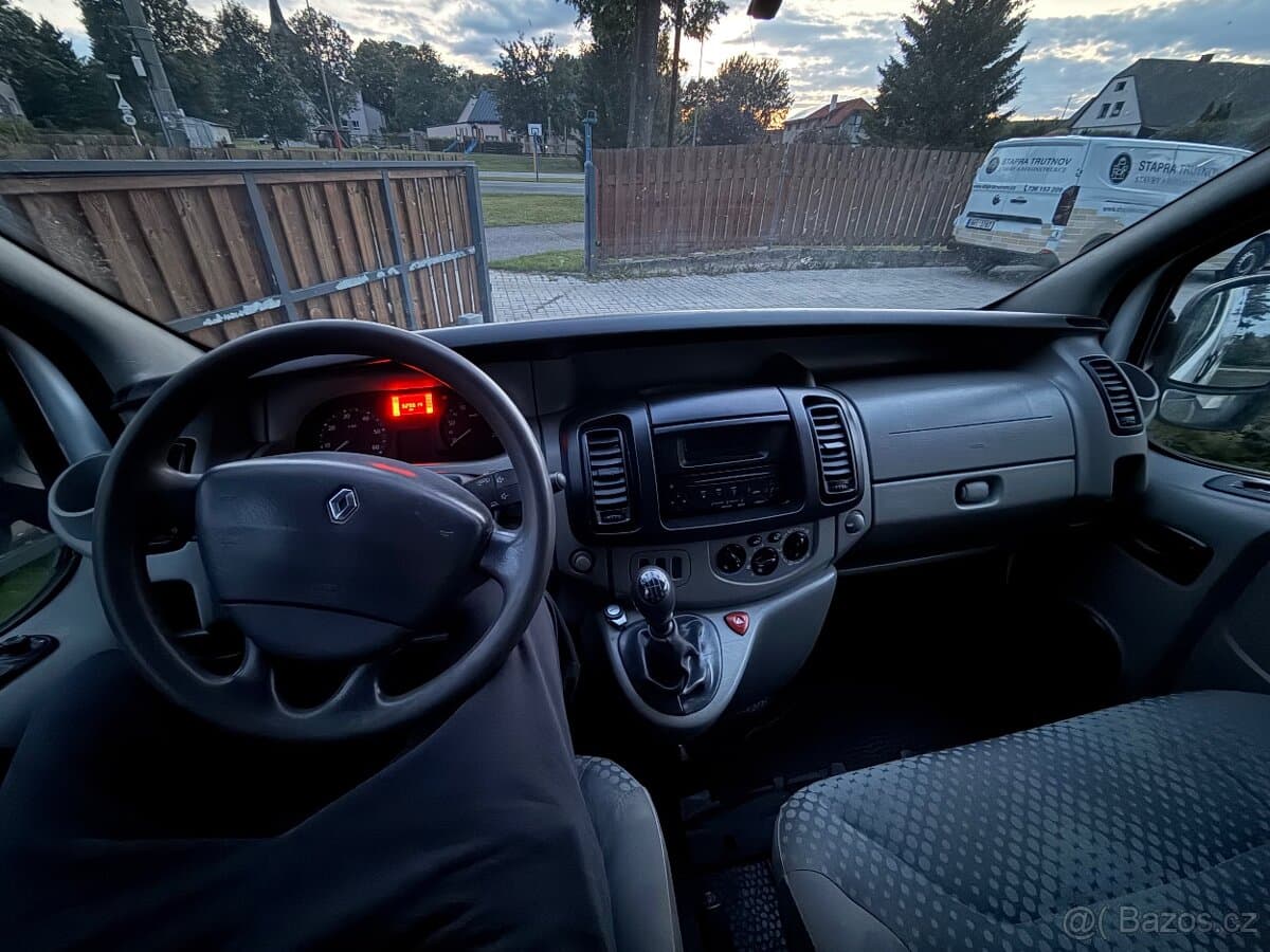 2009 Renault TRAFIC - 5