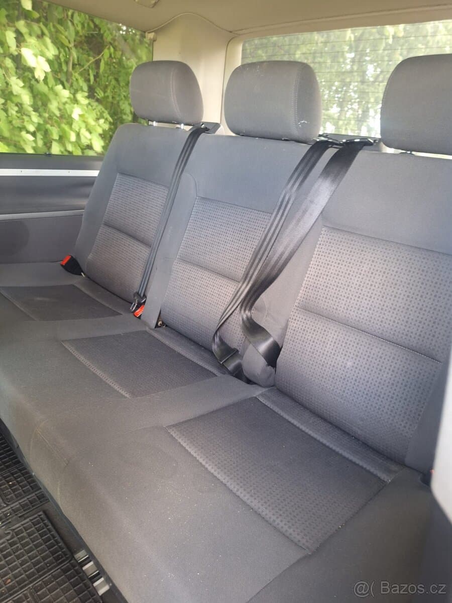 2004 Volkswagen MULTIVAN - 5