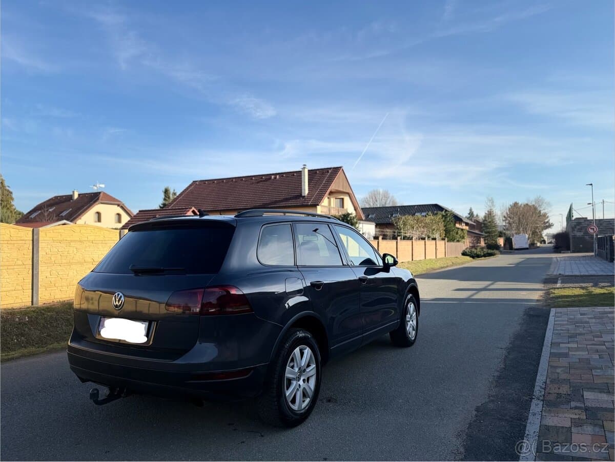2010 Volkswagen TOUAREG - 5