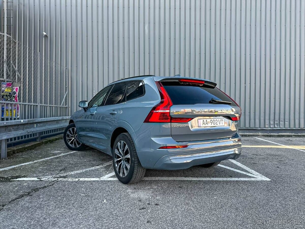 2022 Volvo XC60 - 5