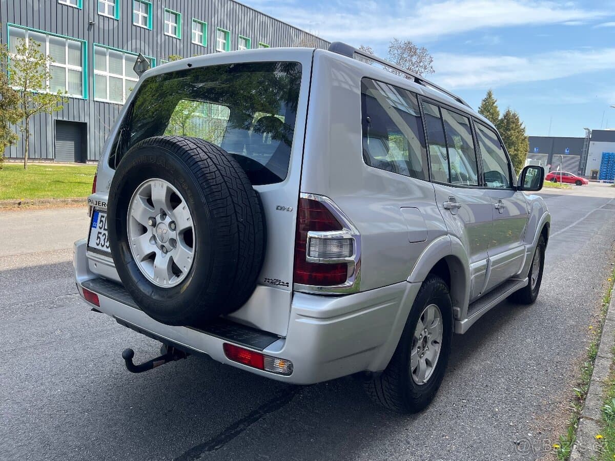 2005 Mitsubishi PAJERO - 5