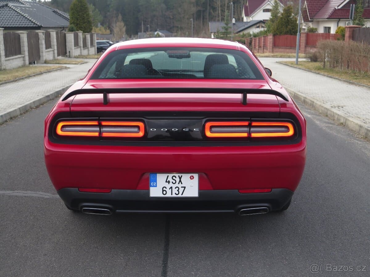 2016 Dodge CHALLENGER - 5