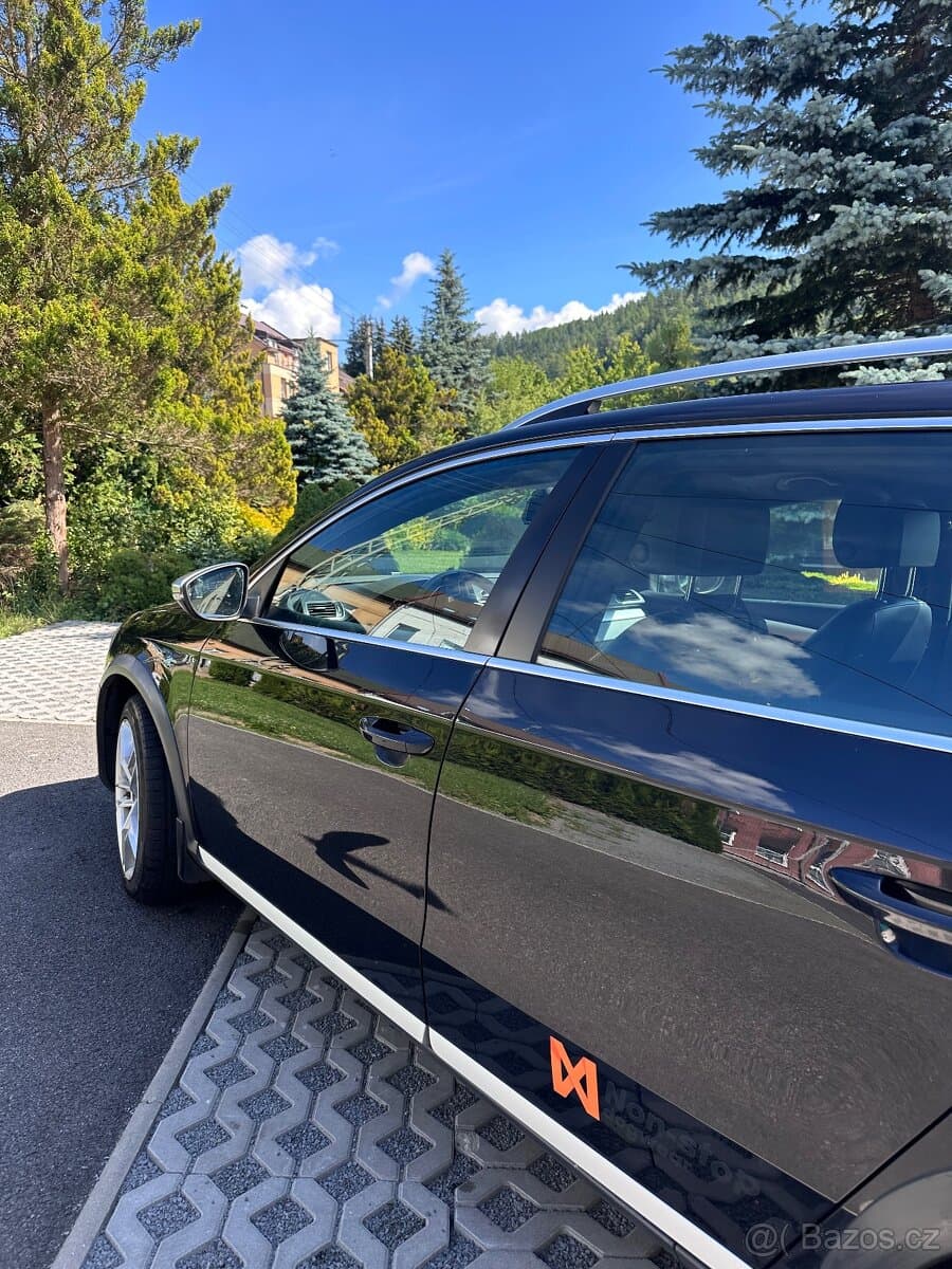 2013 Volkswagen PASSAT - 5