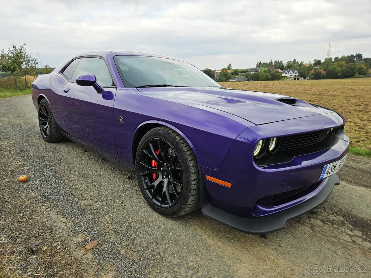 2017 Dodge CHALLENGER - 5