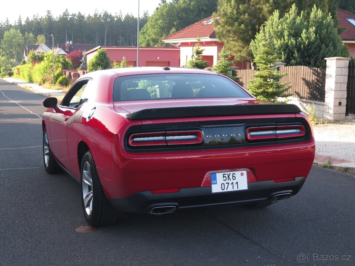 2016 Dodge CHALLENGER - 5